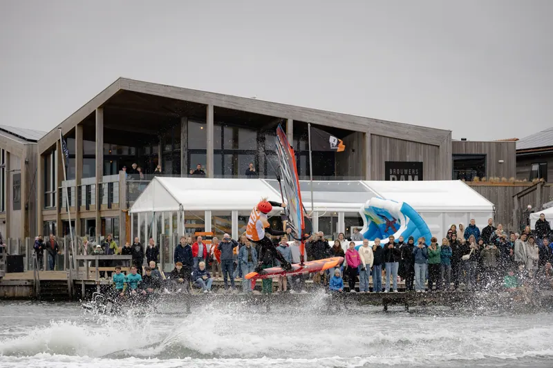 All-level women event