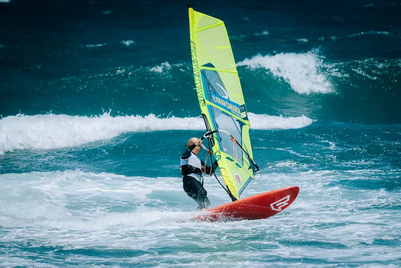 Sail with the pros — Special wave
